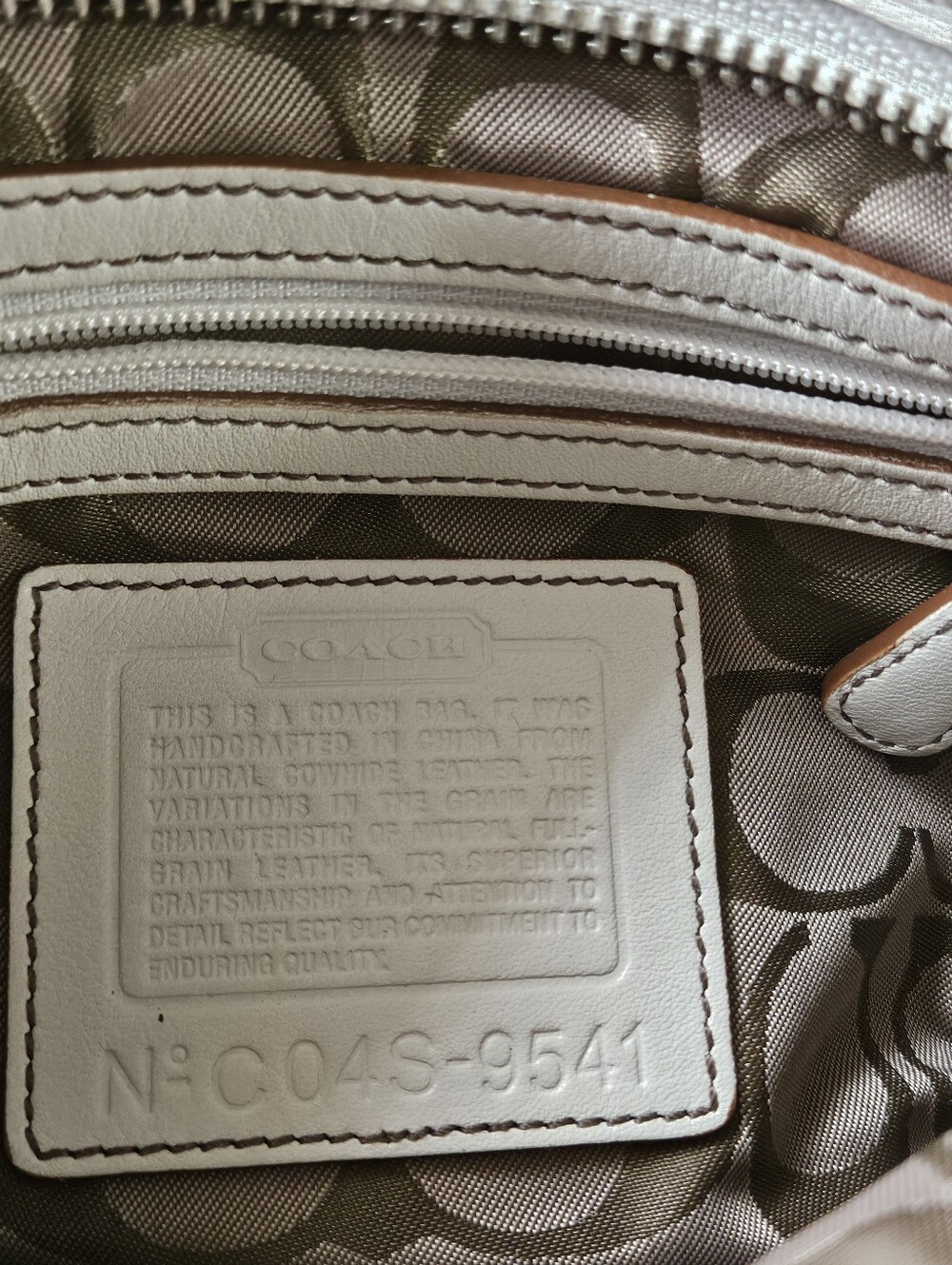 Vintage Coach Soho Small Hobo Bag - 9541 - Picture 7 of 16